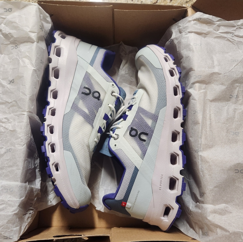 On cloudvista shoes for women size 8